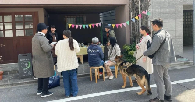 【街の景色の見え方が変わった──旅するたまにカフェ@東京都中央区月島】  旅するたまにカフェの事例をnoteにアップしました！  今回は東京都中央区月島でたまにカフェを開催されためぐみさん・てるさんの事例です。
とっても素敵なご自宅の前で、てるさんこだわりのコーヒーがふるまわれました。
ぜひお読みください！  https://note.com/tamani_note/n/n0273371b2ee0?sub_rt=share_pw  #たまにカフェ
#旅するたまにカフェ
#東京都中央区月島